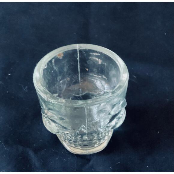 Clear Glass Skull Shaped Shot Glass - Picture 2 of 4